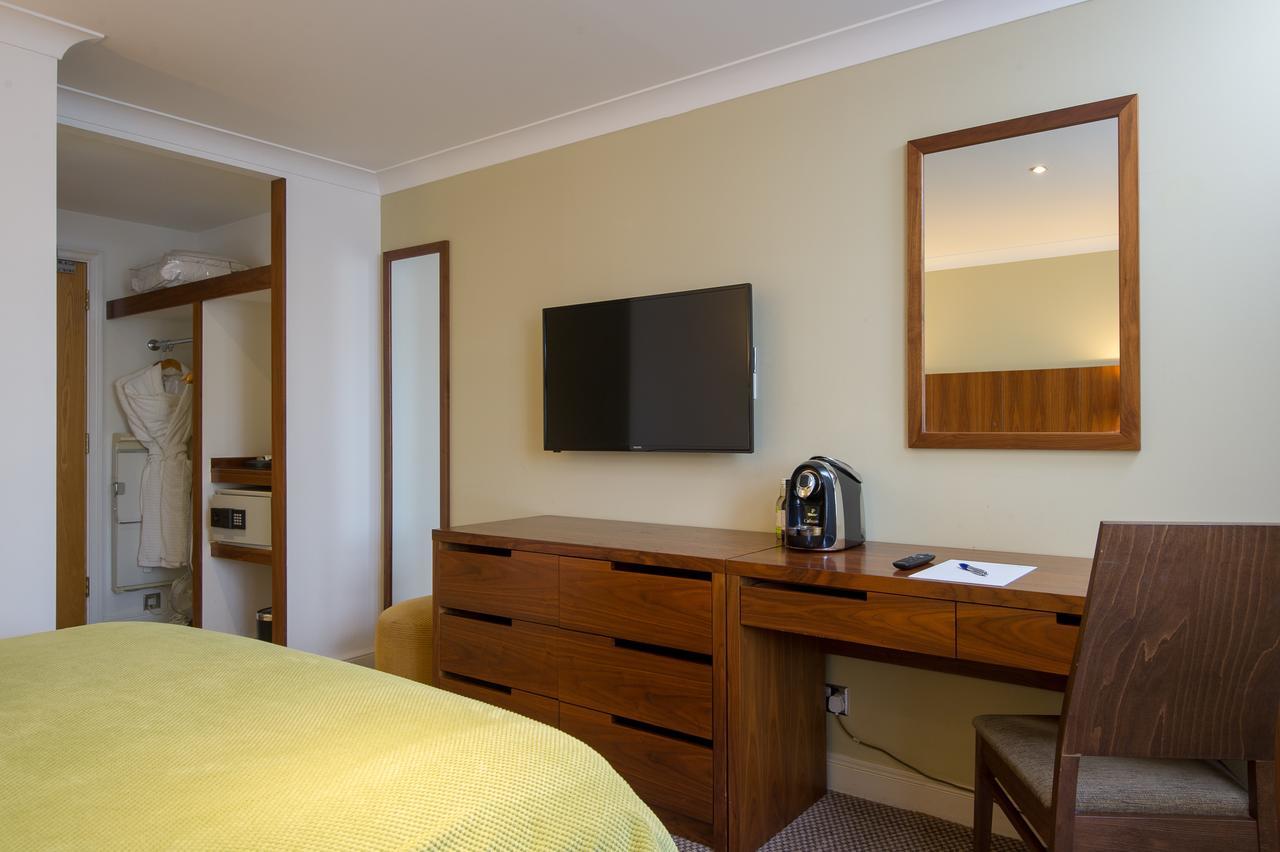 The Woodlands Event Centre Otel Wyboston Dış mekan fotoğraf